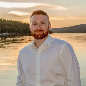 Meet your Posher, Devin